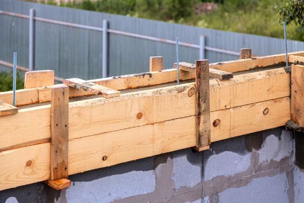 Poured Wall Construction in Englewood