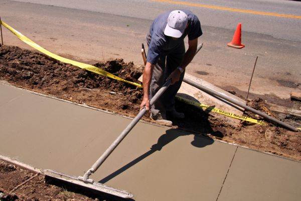 Sidewalk Cementing in Englewood