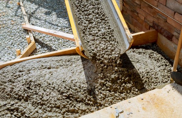 Cement Walkway Pouring in Englewood
